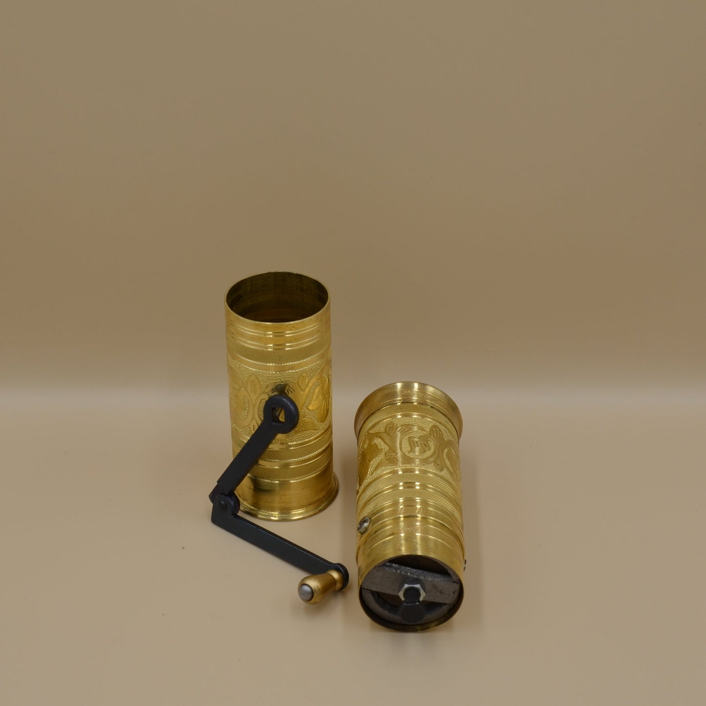 Kaffeemühle Ornament - gold